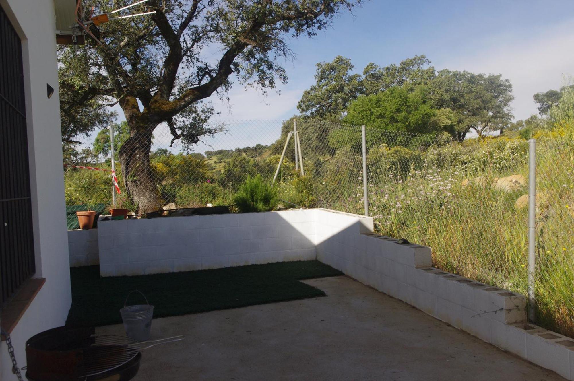 Villa Saudade, Casa Entre Encinas El Castillo de las Guardas Exterior foto